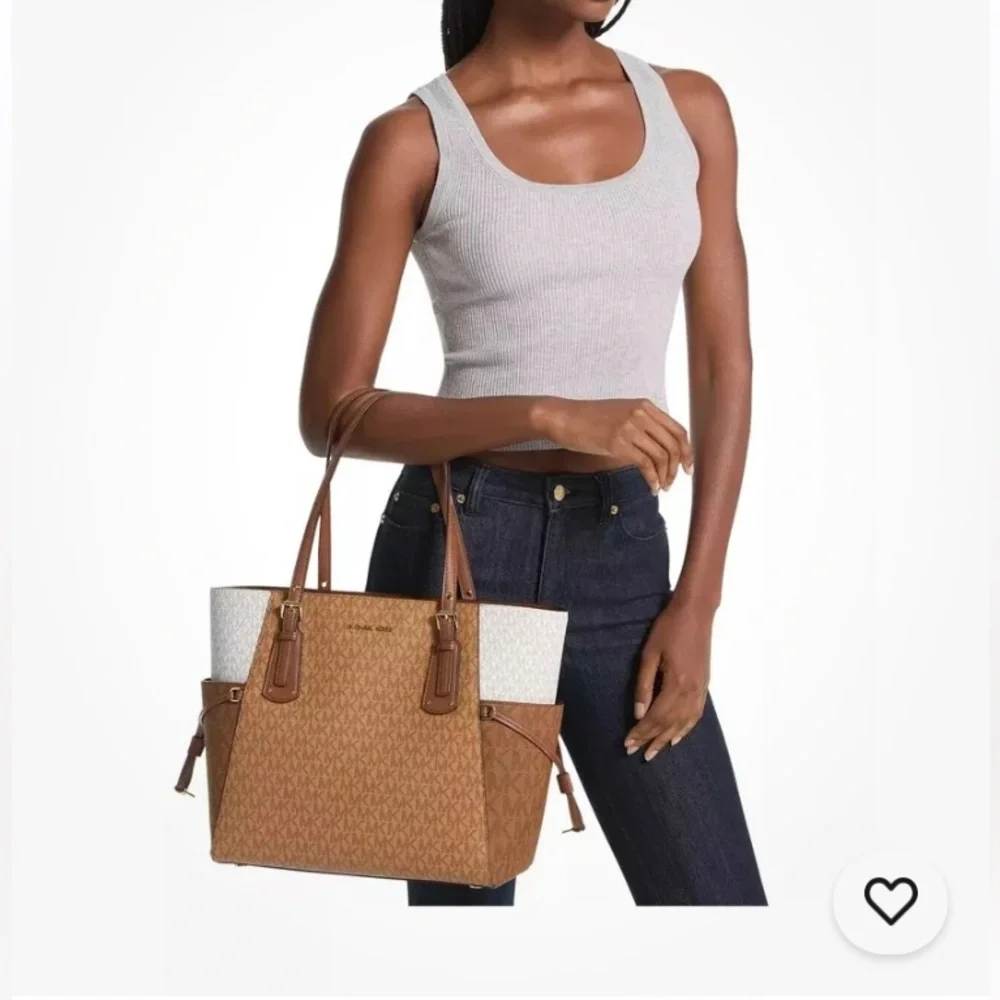 NWT Michael Kors Voyager East West Tote Bag (Pale Peanut) - Orig. $258